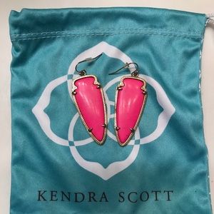 Kendra Scott earnings